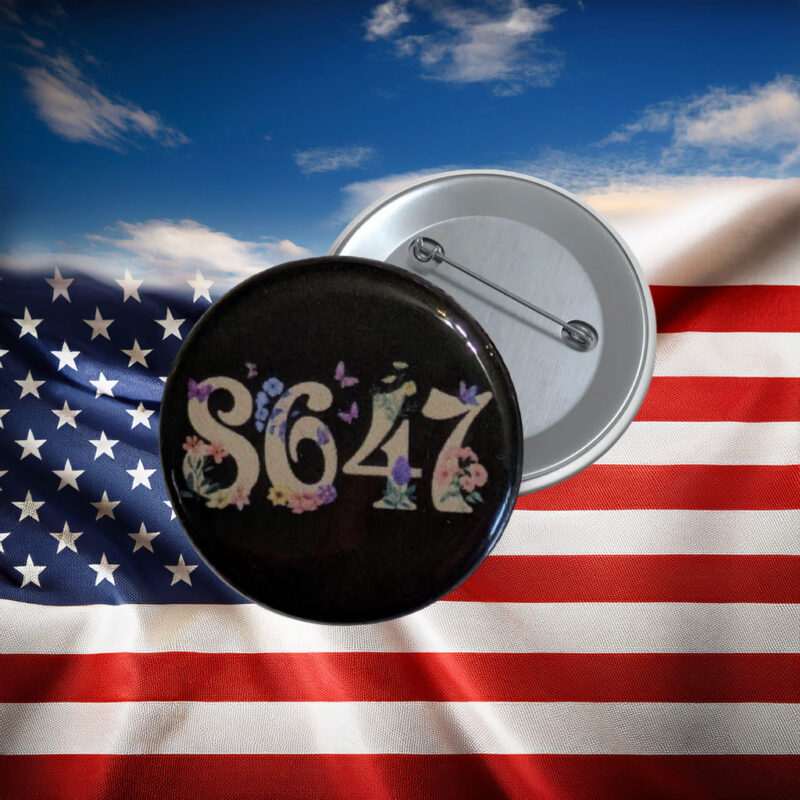 8647 Floral Protest Button Pin